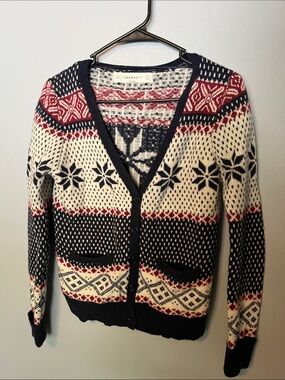 Women's Fair Isle V-Neck Cardigan in Navy, Cream & Red